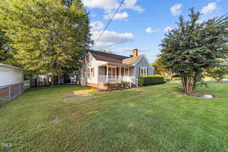 236 Albany St, Burlington, NC 27215