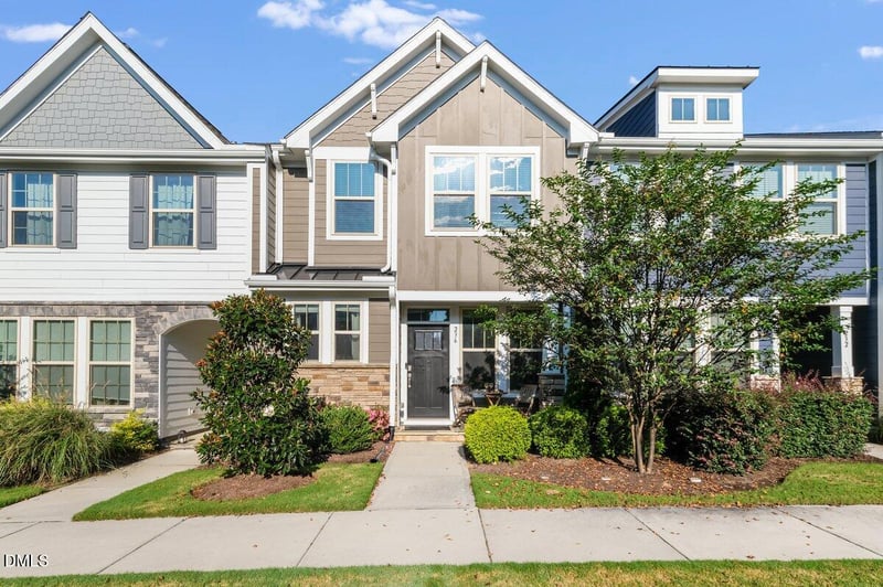 236 Douglas Falls Dr, Wendell, NC 27591