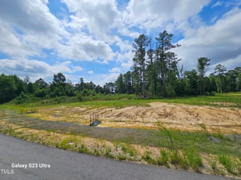 236 Lake Edge Dr, Lillington, NC 27546