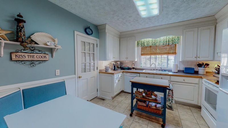 236 N Lamar St, Roxboro, NC 27573
