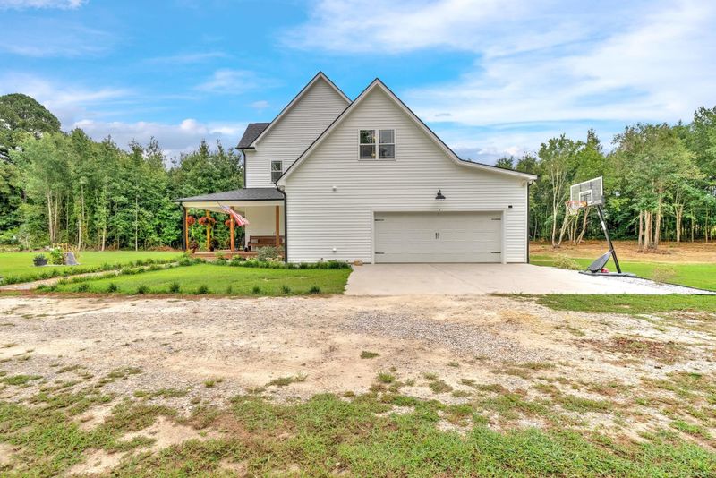 236 Old Murphy Rd, Zebulon, NC 27597