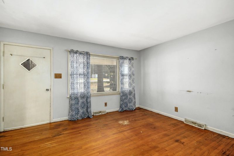 236 Sherron Rd, Durham, NC 27703