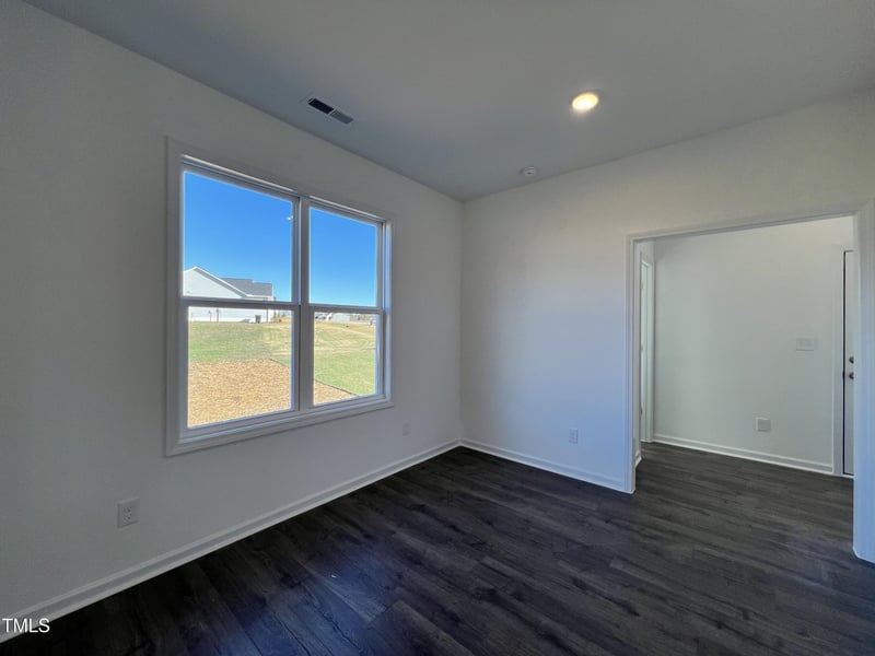 236 Springtooth Dr, Zebulon, NC 27597