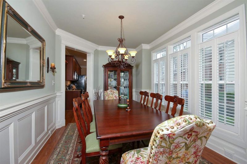 236 Towne Ridge Ln, Chapel Hill, NC 27516