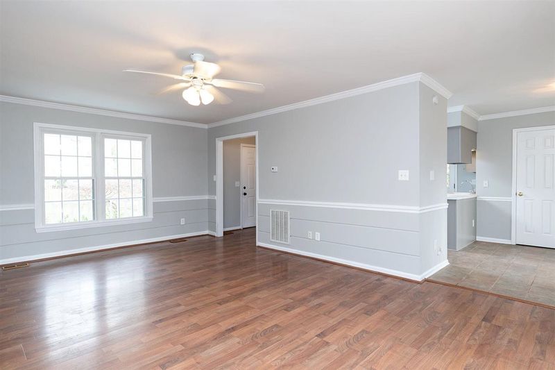 2360 Ravenhill Dr, Raleigh, NC 27615