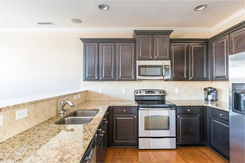 237 Breezemont Dr, Fuquay Varina, NC 27526