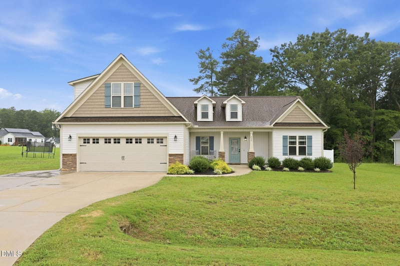 237 Carolina Landing Dr, Zebulon, NC 27597
