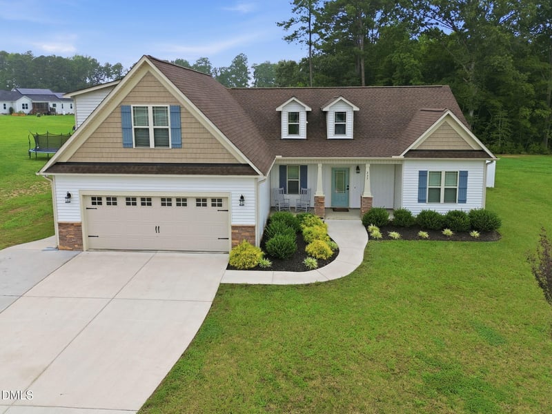237 Carolina Landing Dr, Zebulon, NC 27597