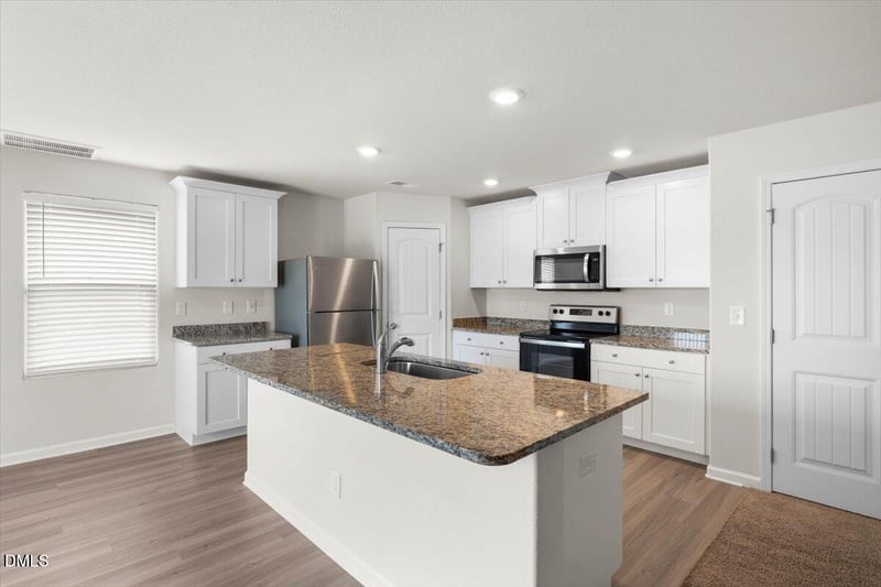 237 Chedworth Dr, Angier, NC 27501