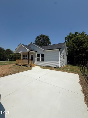 237 Foster St, Burlington, NC 27217