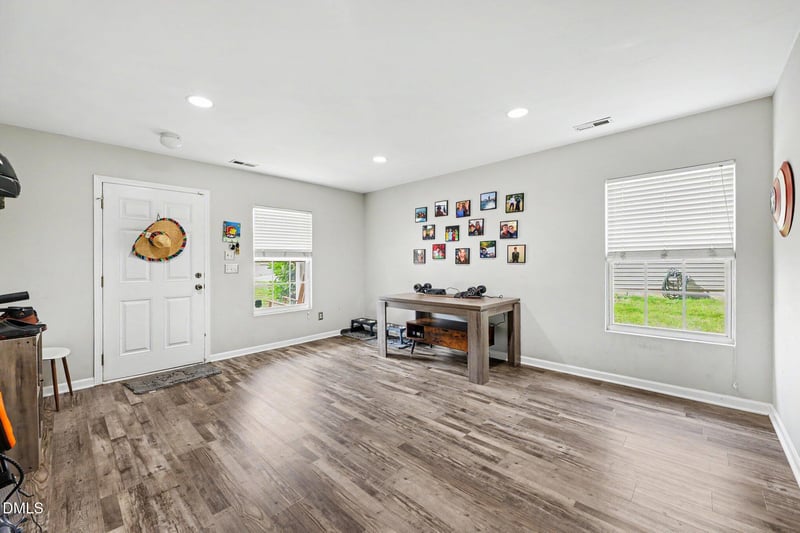 237 Georgetowne Dr, Clayton, NC 27520