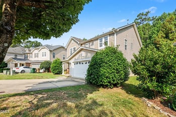 237 Georgetowne Dr, Clayton, NC 27520