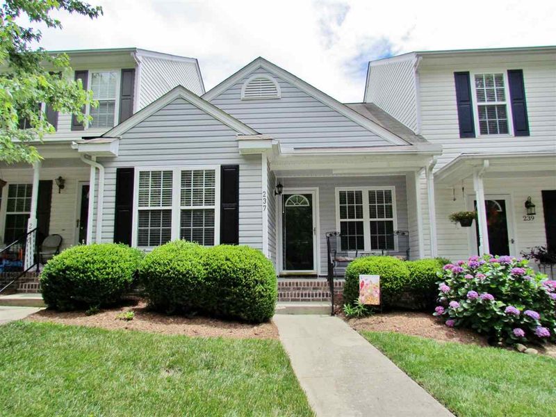 237 Highgate Cir, Wake Forest, NC 27587