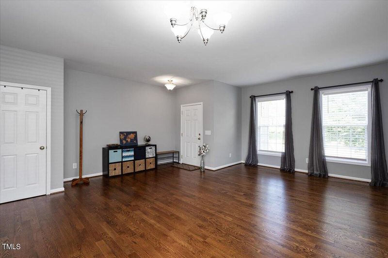 237 Mickleson Ridge Dr, Raleigh, NC 27603