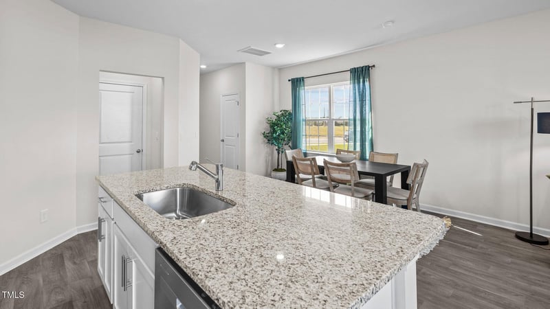 237 Starlight St, Sanford, NC 27330