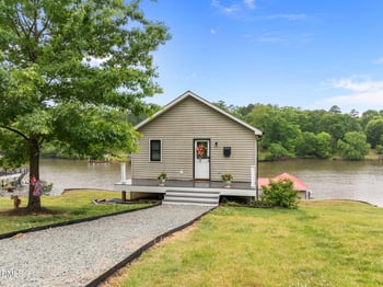 237 Willifords Point Dr, Roxboro, NC 27574