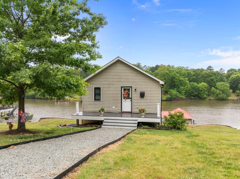 237 Willifords Point Dr, Roxboro, NC 27574