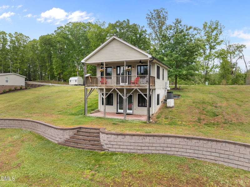 237 Willifords Point Dr, Roxboro, NC 27574