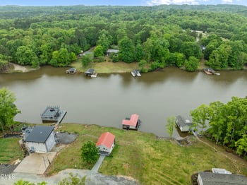 237 Willifords Point Dr, Roxboro, NC 27574
