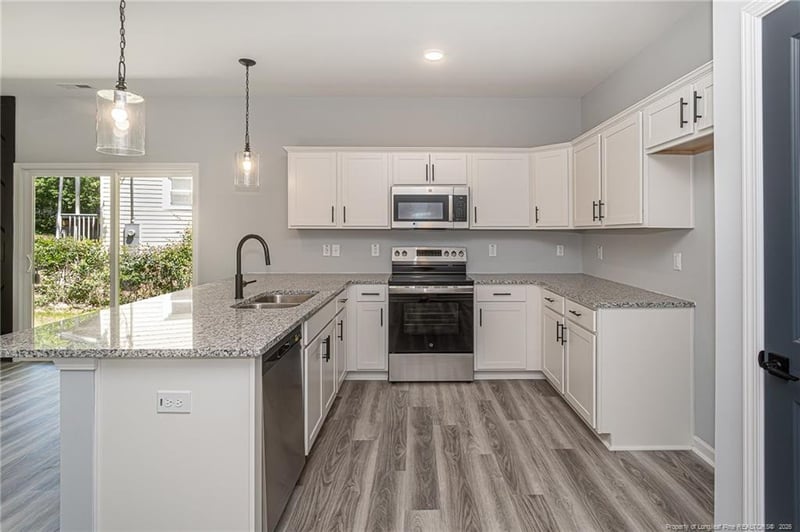 237 Windsor Dr, Fayetteville, NC 28301