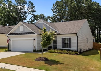 2370 Friars Head Ct, Fuquay Varina, NC 27526