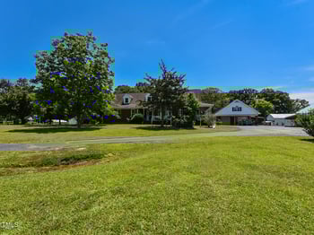 2371 Nc 210 , Smithfield, NC 27577