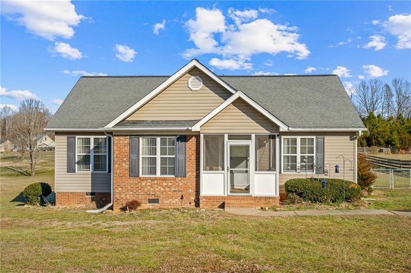 2378 Foxfire Ln, Burlington, NC 27217