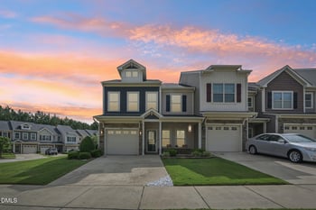 238 Beaconwood Ln, Holly Springs, NC 27540