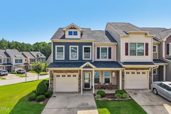 238 Beaconwood Ln, Holly Springs, NC 27540