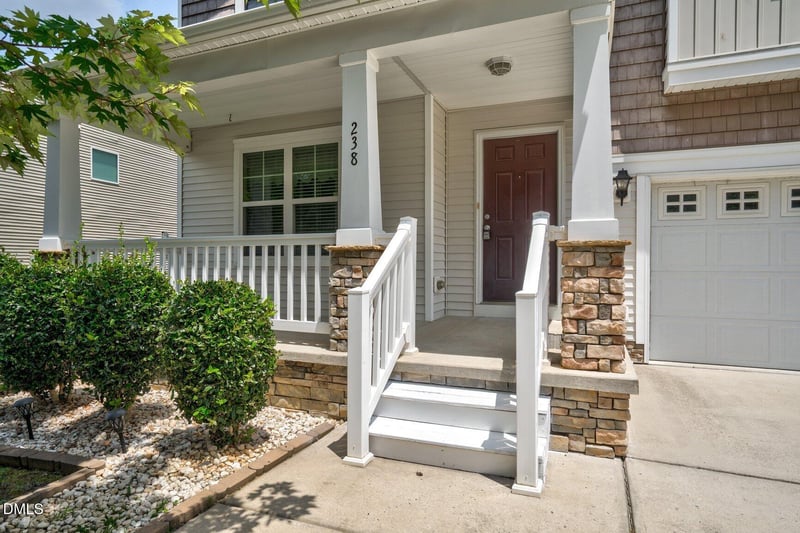 238 Farrington Dr, Clayton, NC 27520