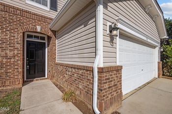 238 Larktree Ln, Fuquay Varina, NC 27526