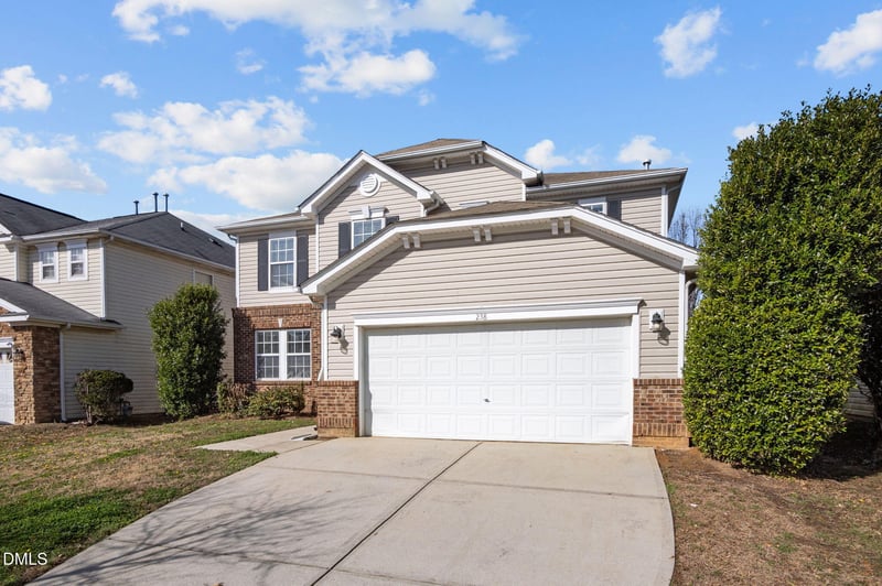 238 Larktree Ln, Fuquay Varina, NC 27526