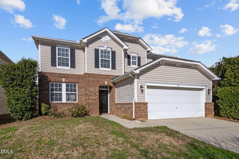 238 Larktree Ln, Fuquay Varina, NC 27526