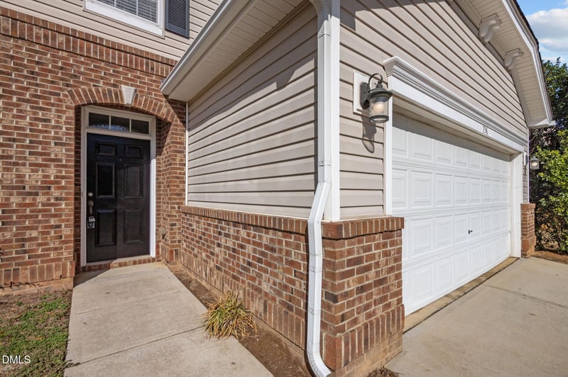 238 Larktree Ln, Fuquay Varina, NC 27526