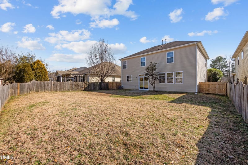 238 Larktree Ln, Fuquay Varina, NC 27526