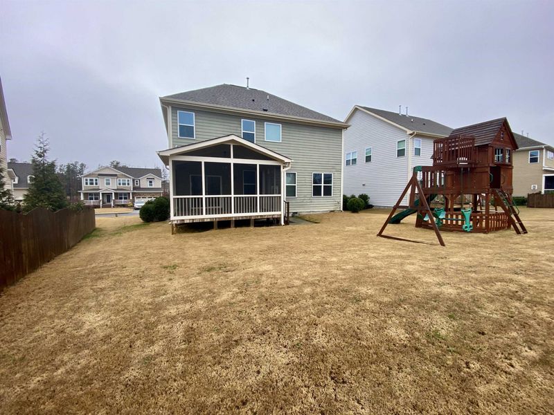 2381 Redbud Tree Dr, Apex, NC 27539