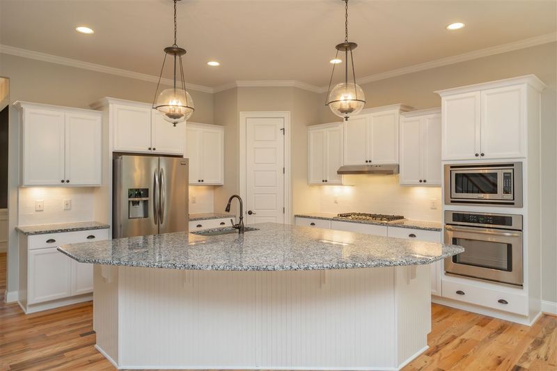 2386 Goudy Dr, Raleigh, NC 27615