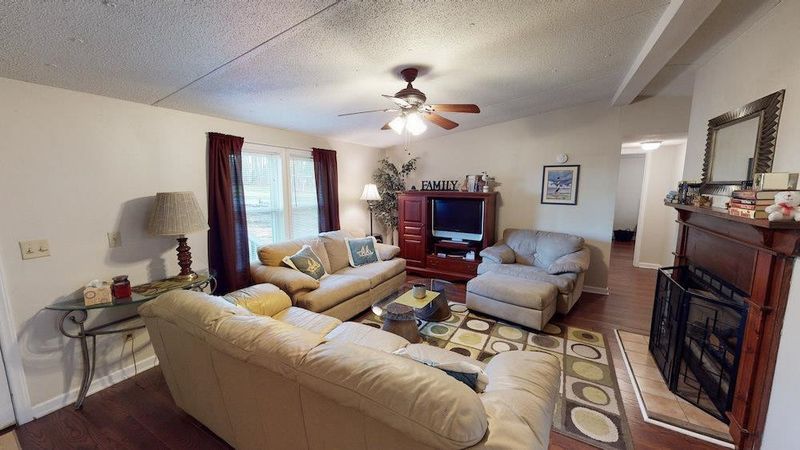 2389 Government Rd, Clayton, NC 27520