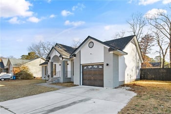 239 Buhmann Dr, Fayetteville, NC 28314