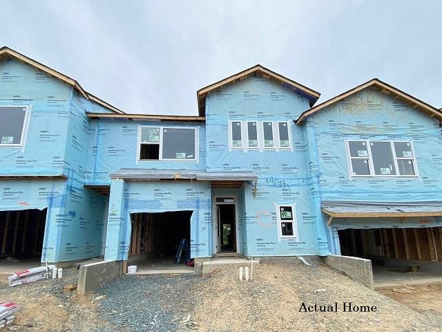 239 Deardom Way, Chapel Hill, NC 27516