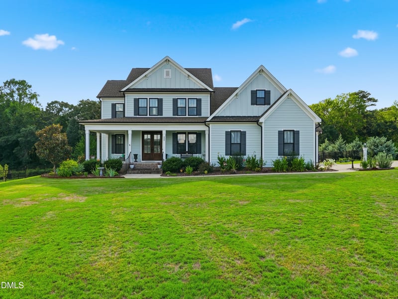 239 Morgan Farm Dr, Lillington, NC 27546