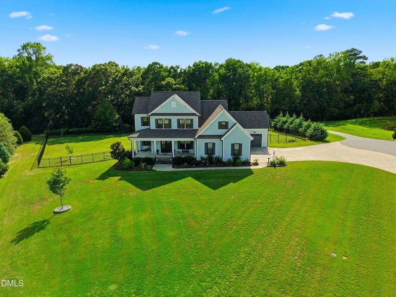 239 Morgan Farm Dr, Lillington, NC 27546