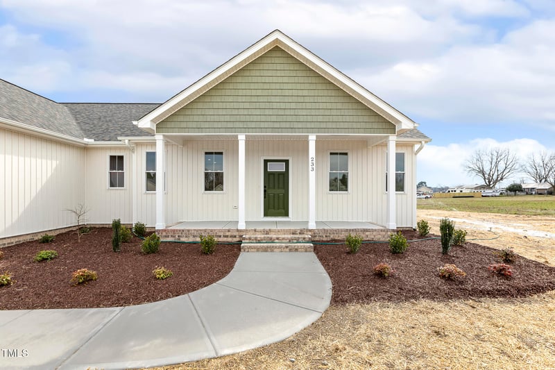 239 Surles Rd, Benson, NC 27504