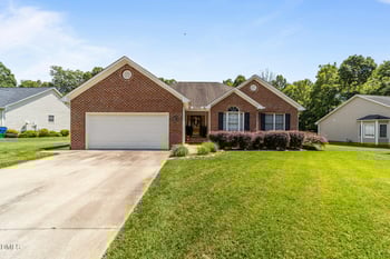 2392 Willowview Dr, Graham, NC 27253