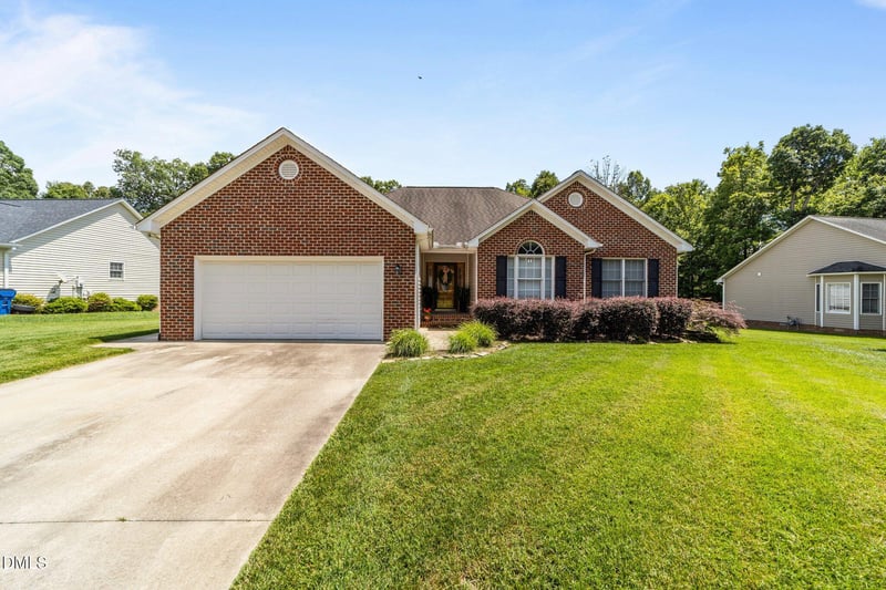 2392 Willowview Dr, Graham, NC 27253