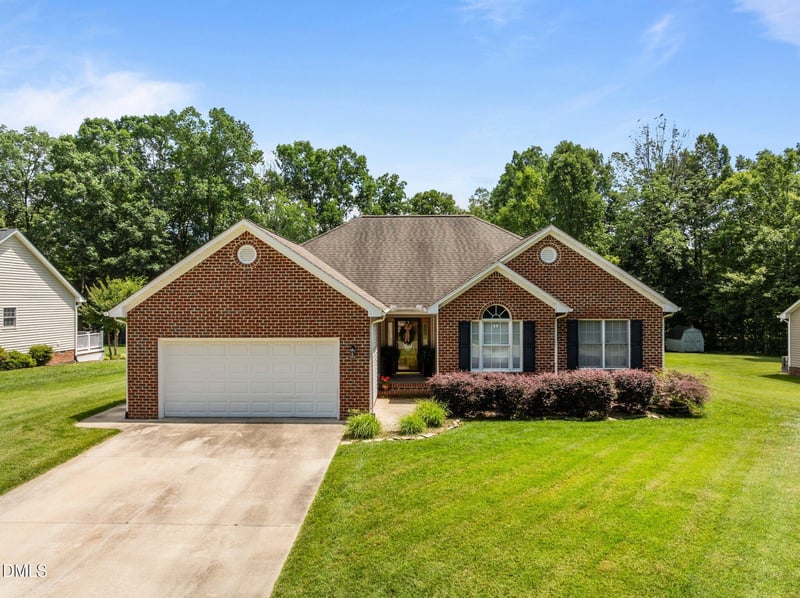 2392 Willowview Dr, Graham, NC 27253