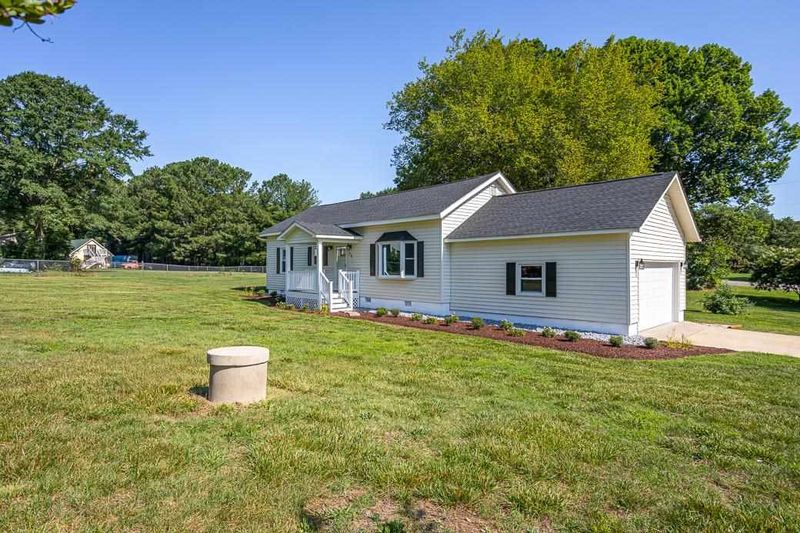 24 Adna Pearce Rd, Zebulon, NC 27597