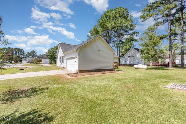 24 Bradford St, Smithfield, NC 27577