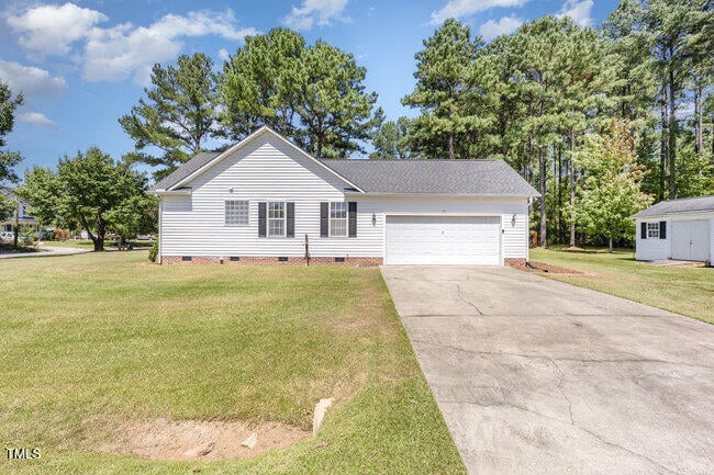 24 Bradford St, Smithfield, NC 27577