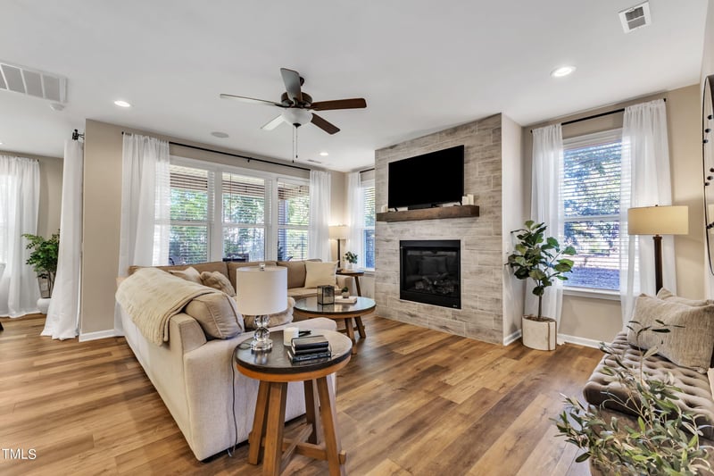 24 Carbone Ln, Clayton, NC 27527